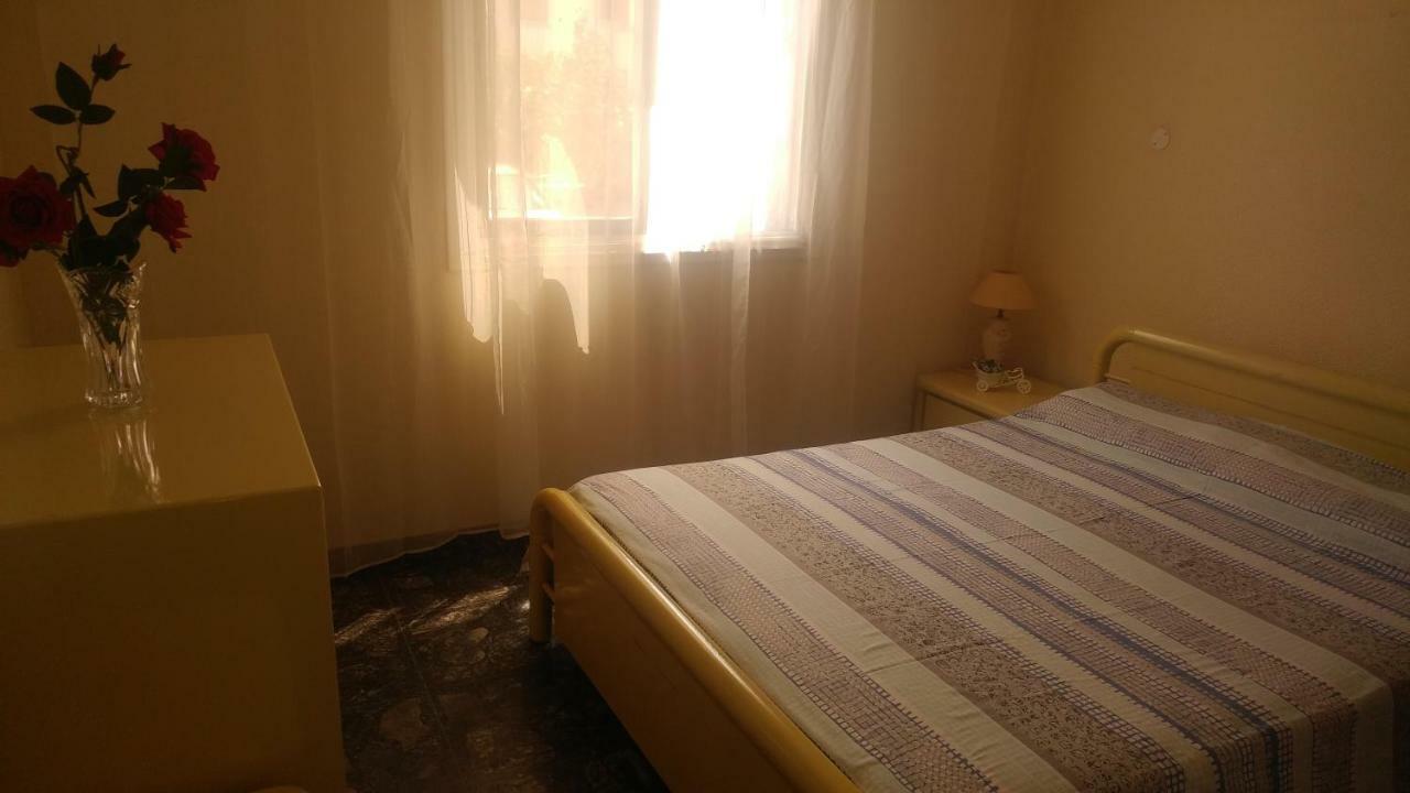 Sandy Beach Apartment 3 Ворокліні Екстер'єр фото